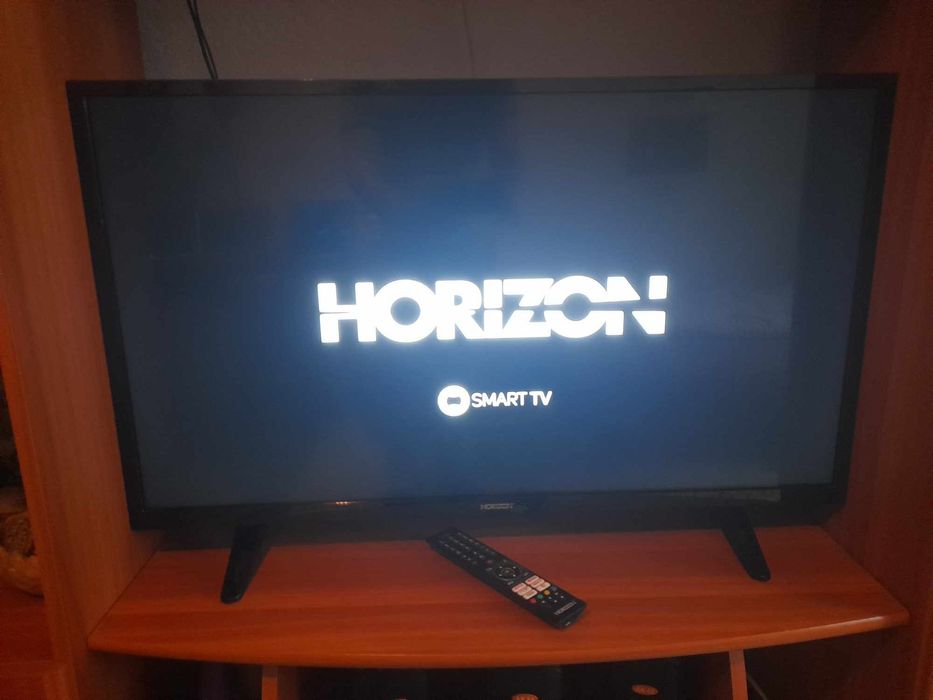 Televizor 99 cm smart full HD