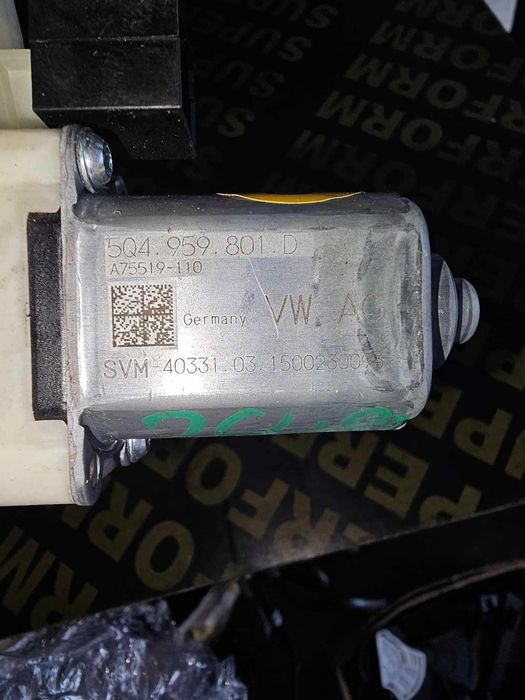 Motoras macara dreapta spate VW Passat B8 5Q4 959 801 D  5Q4959801D