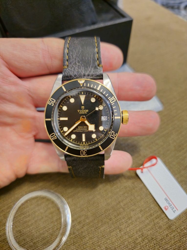 Tudor black bay  S&G piele 41mm automat. Ultima bucata