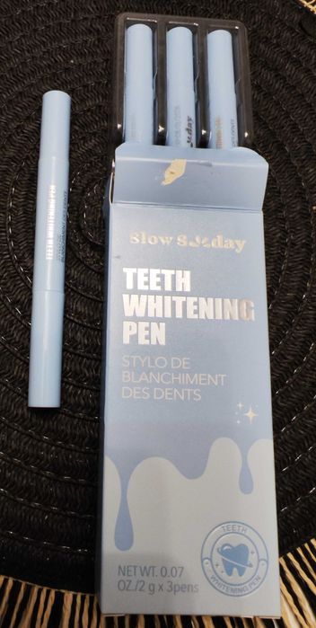 Stiloul pentru albirea dintilor Teeth Whitening Pen