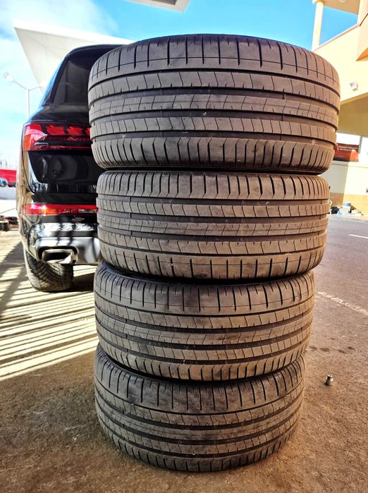 Pirelli P Zeto 285/40 r21  dot 2625(3000km)