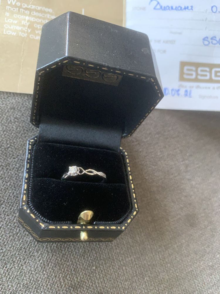 Годежен пръстен - бяло злато 14 ct с диамант