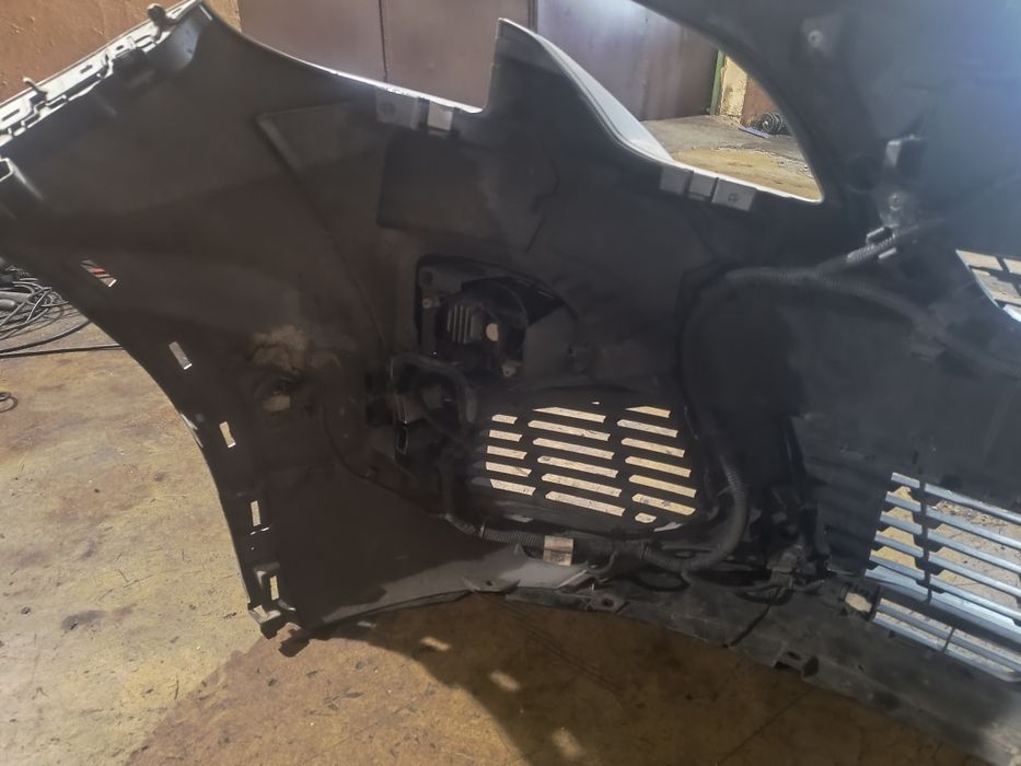 Peugeot 3008 предна броня кт