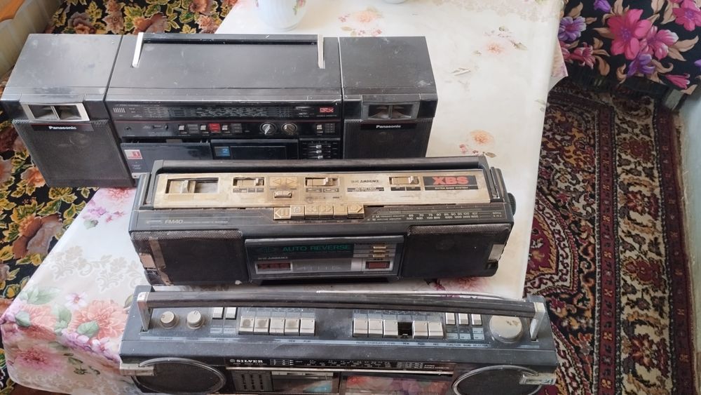 Продаю магнитофон Panasonic .