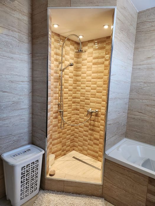 Închiriez duplex zona Terra ,preț 750 euro