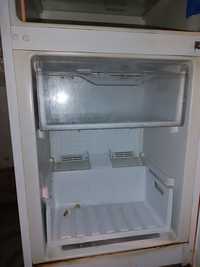Продам холодильник Индезит в рабочем состояние