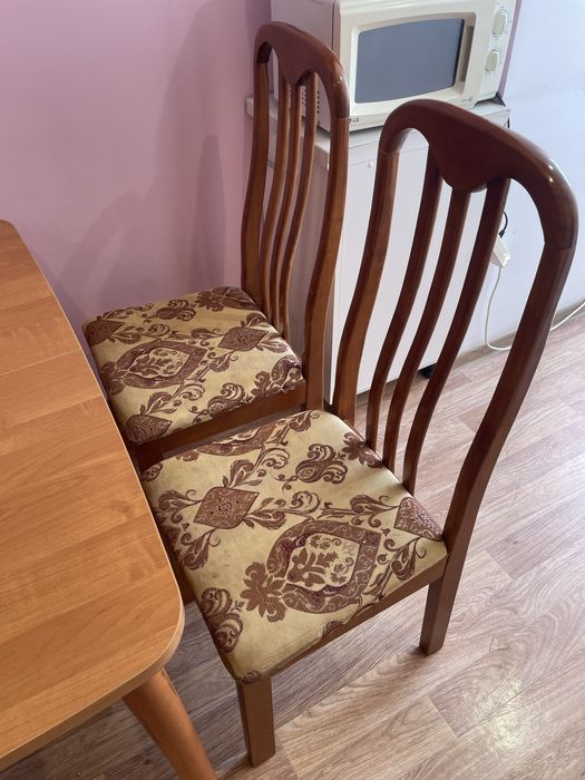 Продам Стульчики 4 штуки