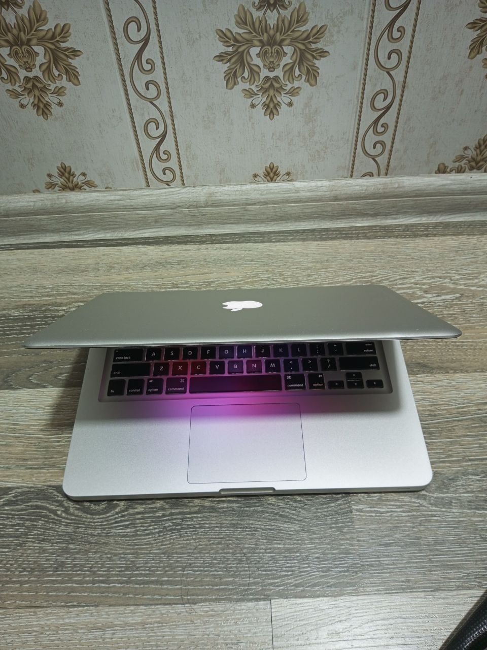 MacBook Pro mid 12 core i5   4/256gb