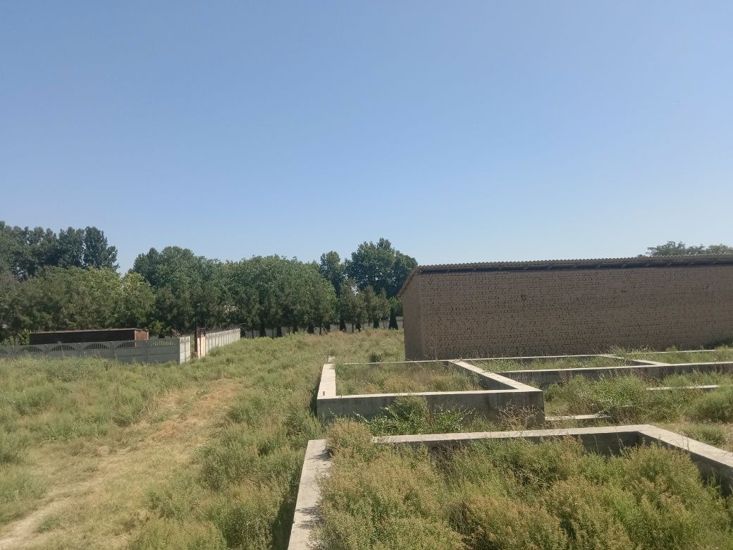 Срочна сотилади Фундамент курилган тайор учаска