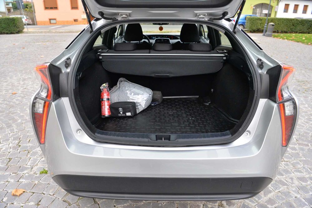 Toyota Prius 1.8 Hybrid Style
