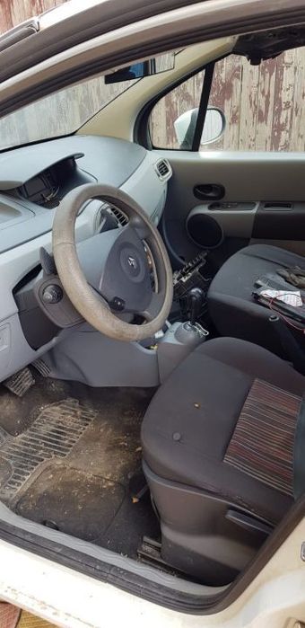 Dezmembrari  Renault MODUS (F/JP0)  2004  > 0000 1.5 dCi 75 Motorina