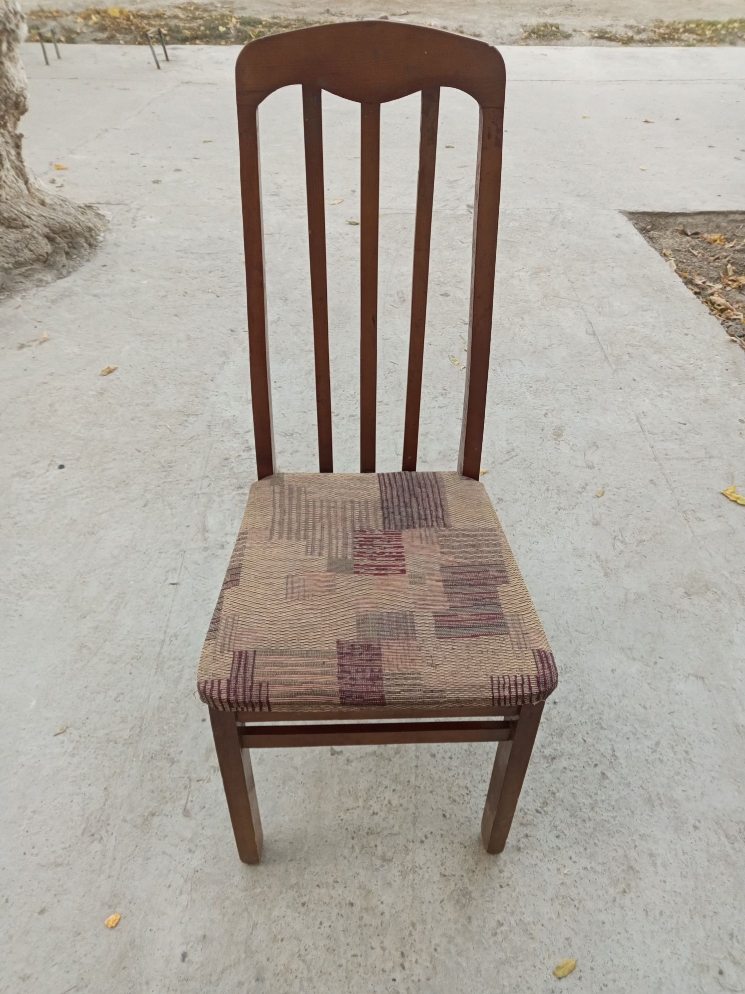 Продаются деревянные стулья 75.000сум