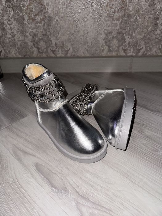 Уги женские оригинал!!!