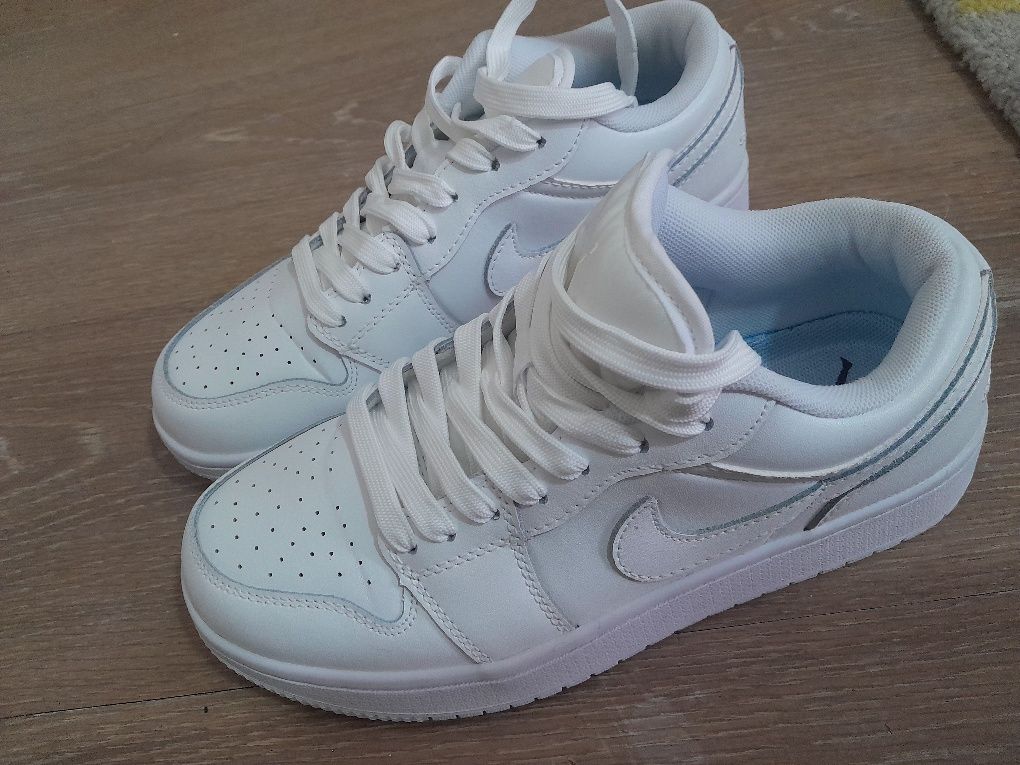 Nike Jorden karobka dakumentli yangi sotiladi