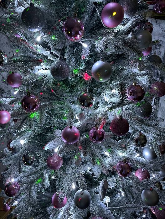 Срочно Продаётся Ёлка с игрушками