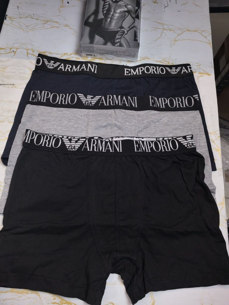 Emporio Armani боксерки 3 броя в кутия