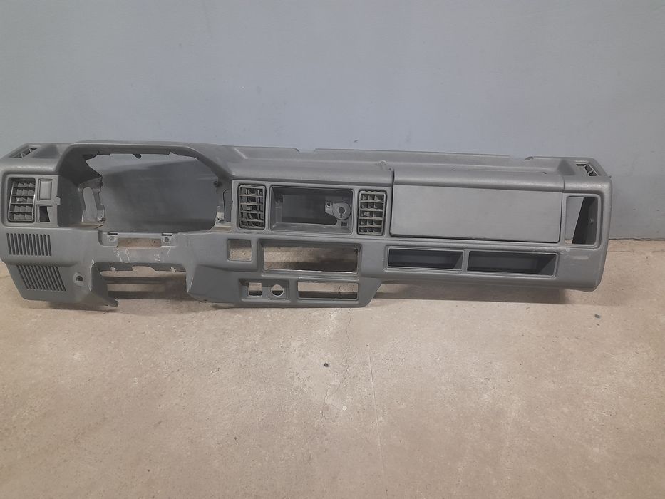 Damas tarpida  sotiladi