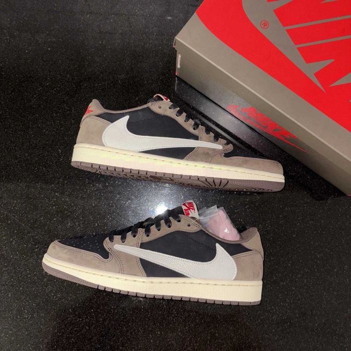 Adidasi Nike Air Jordan 1 Retro Travis Scott Dark Mocha Low