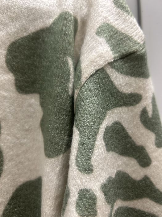 Сет дамски пуловери М и С размер