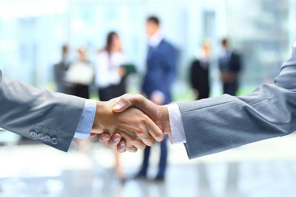 Ищу наставника или партнера для совместного заработка услуг/продаж.