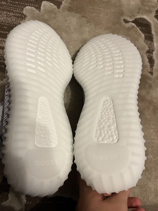 Yeezy 350 V2 Boost, 41 1/3, noi cu eticheta