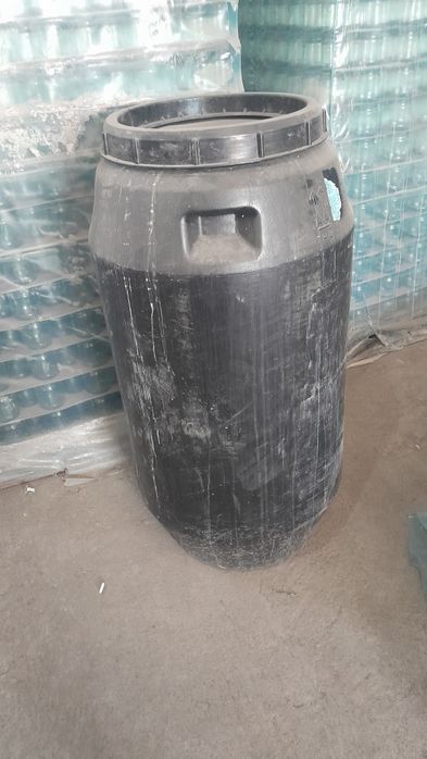 Продам пластиковые бочки