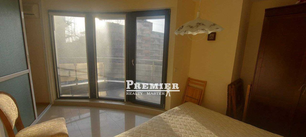 Продава се Двустаен апартамент в Бургас, Акациите - 57 кв.м за 1044 €/кв.м - Снимка #5