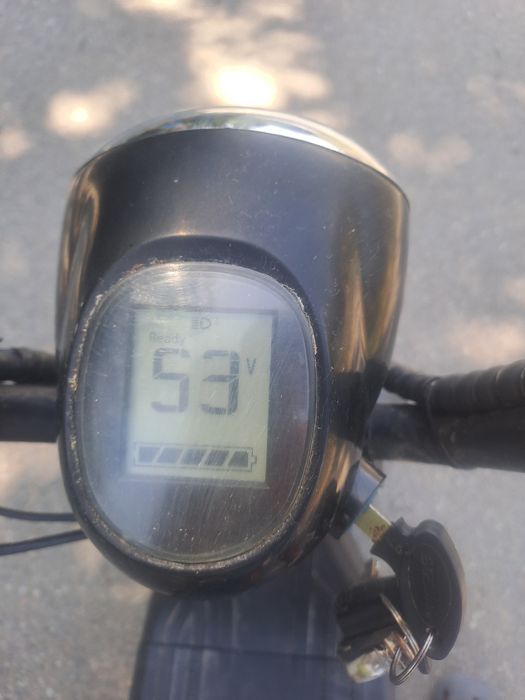 Vând scuter electric Harley