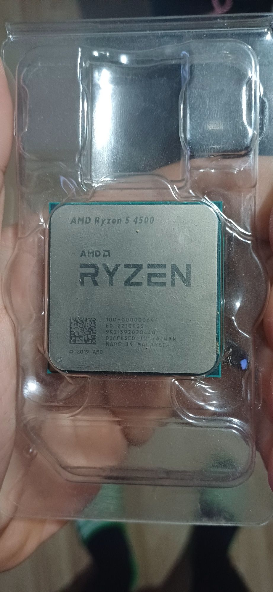 Ryzen 5 4500 / 8GB 3200Mhz DDR4