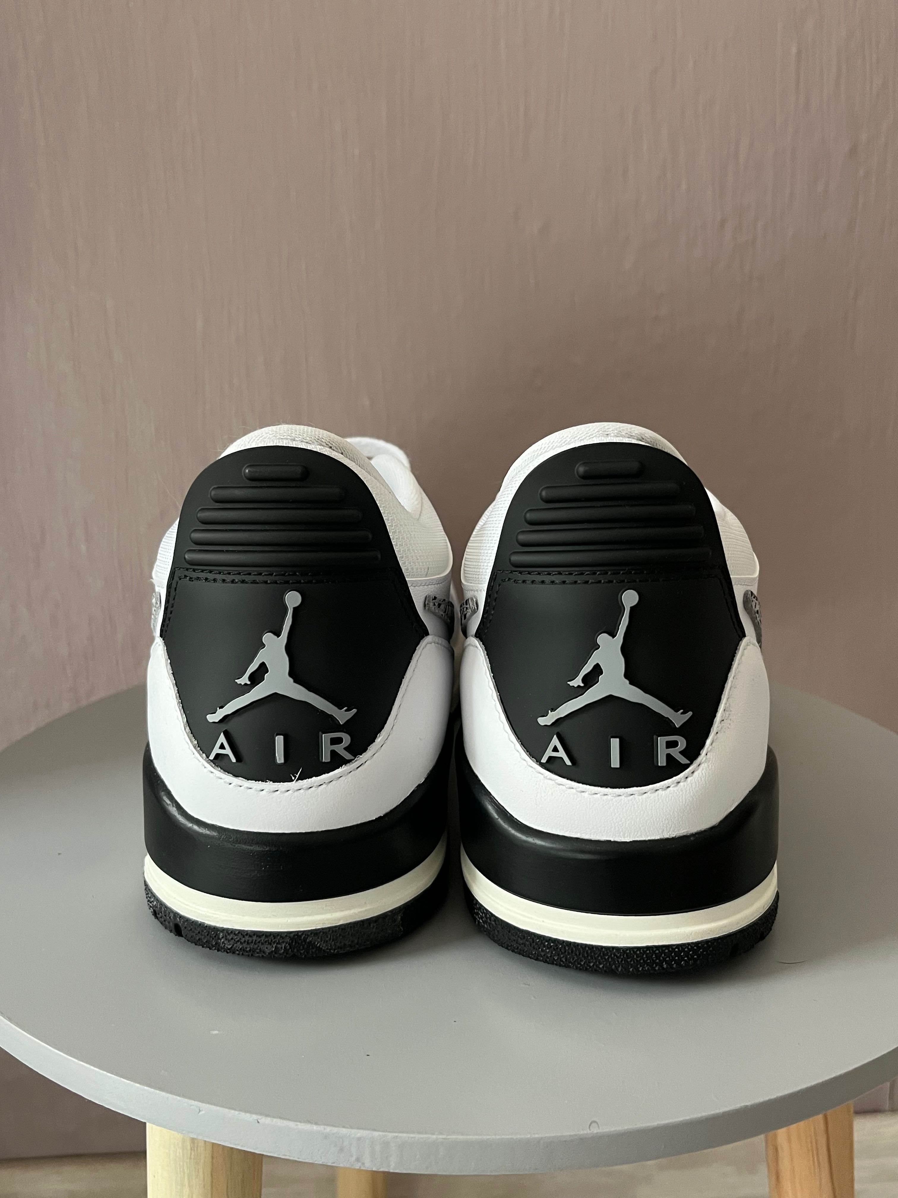 Маратонки Nike Air Jordan Legacy 312 Low