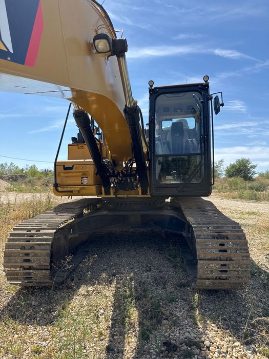 Excavator Caterpillar 330F