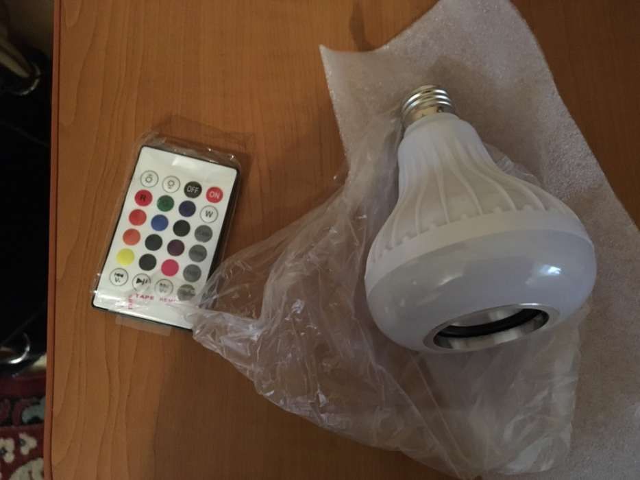 Bec cu led,bluetooth si telecomanda