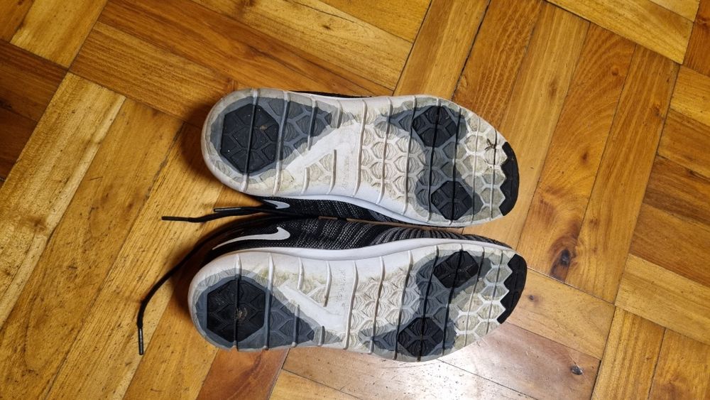 Маратонки Nike унисекс