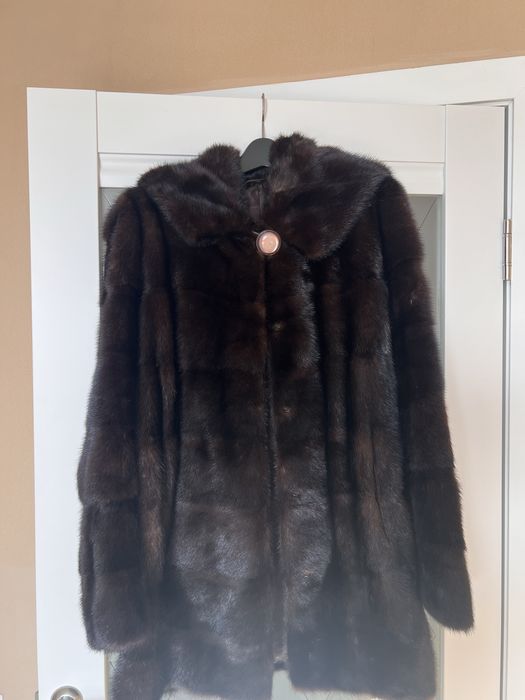 Продам норковую шубу