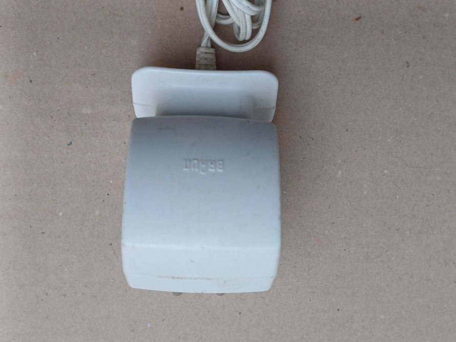 Incarcator epilator BRAUN 12v 400mA in stare buna