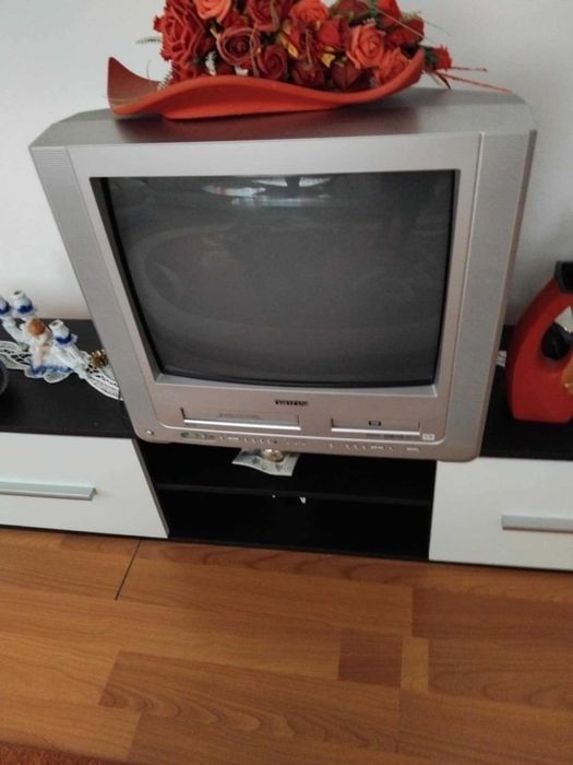 Televizor in movila Miressi