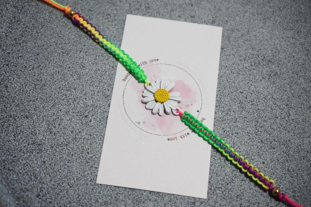 Ръчно плетени гривни