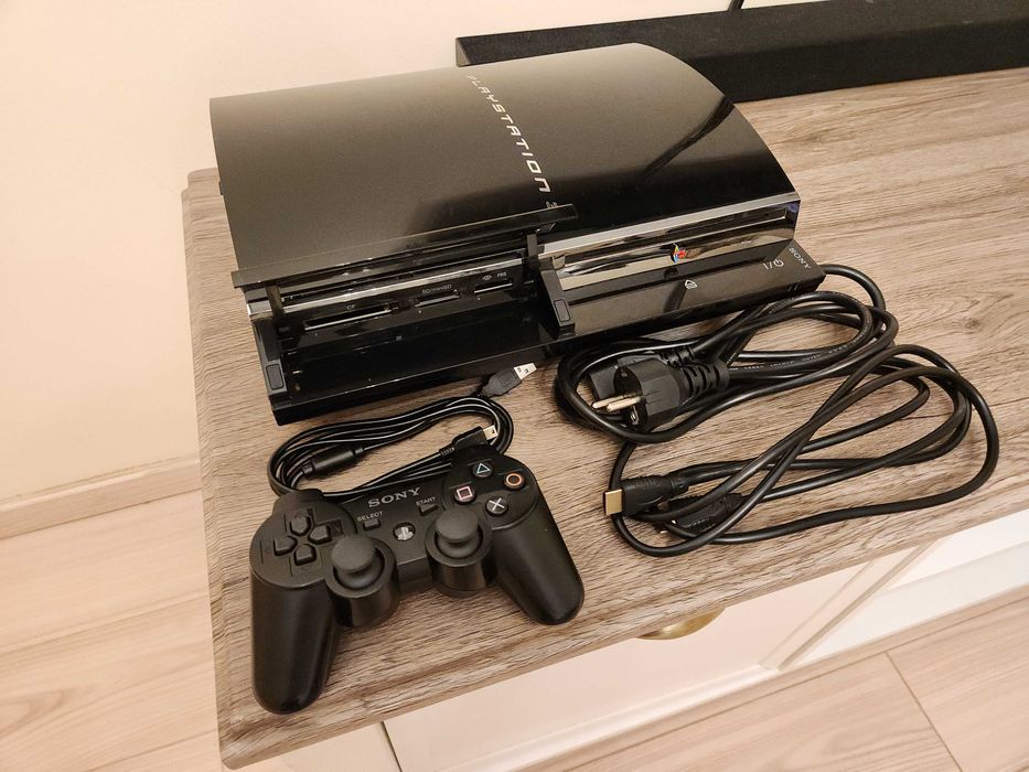 PlayStation 3 (PS3) 60GB (CECHA01), model Full Backwards Compatible