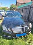 Mercedes E220 Automat si Trapa