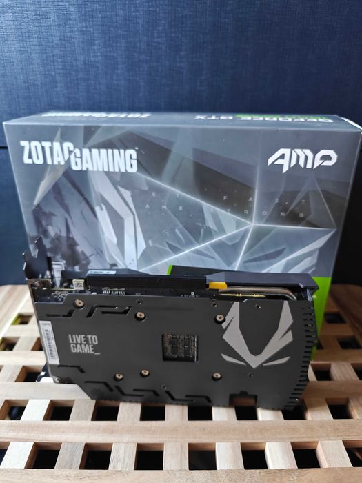 Продавам видеокарта Zotac RTX 1660 Super AMP