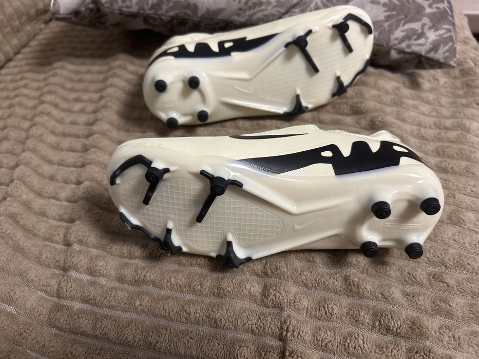 Vand ghete fotbal copii Nike Air