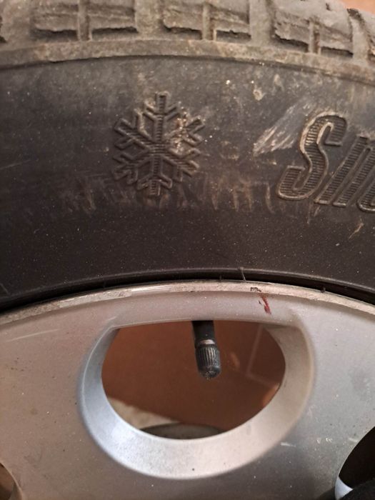 Гуми с джанти 16