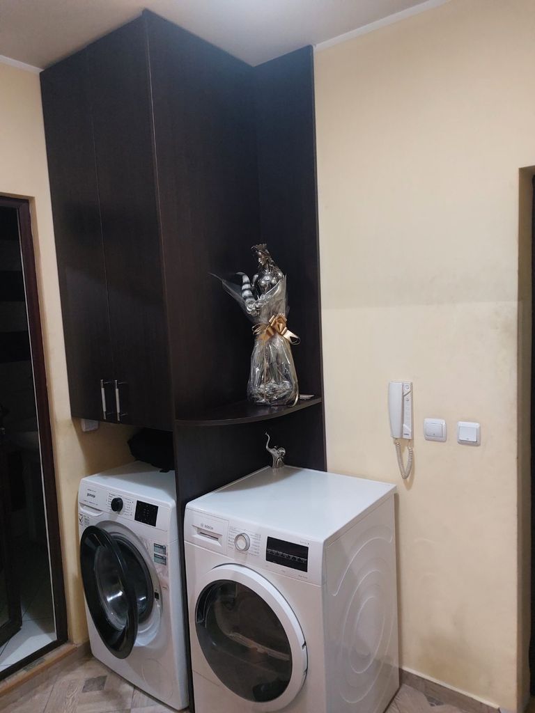 Дава се под наем Двустаен апартамент в Перник, Изток - 67 кв.м за 306 € - Снимка #10