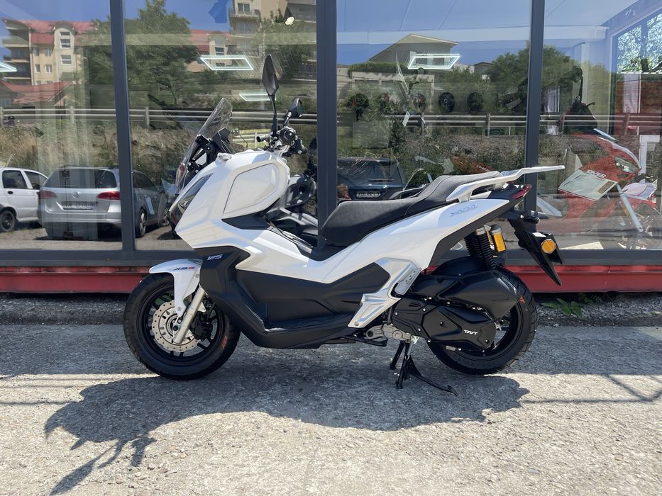 Scuter TNT XCO 125 cc-Nou-Abs-keyless go-apple carplay