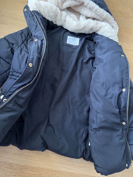 Geaca ZARA fetita 10 ani, bleumarin cu blanita, iarna, stare excepenta