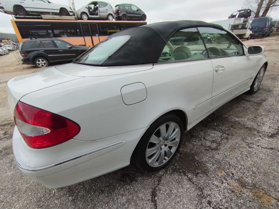 На части Mercedes CLK-350, W209