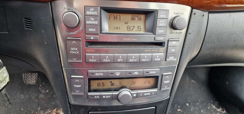 Toyota Avensis 2.2 D-CAT на части Тойота Авенсис 2.2 на части