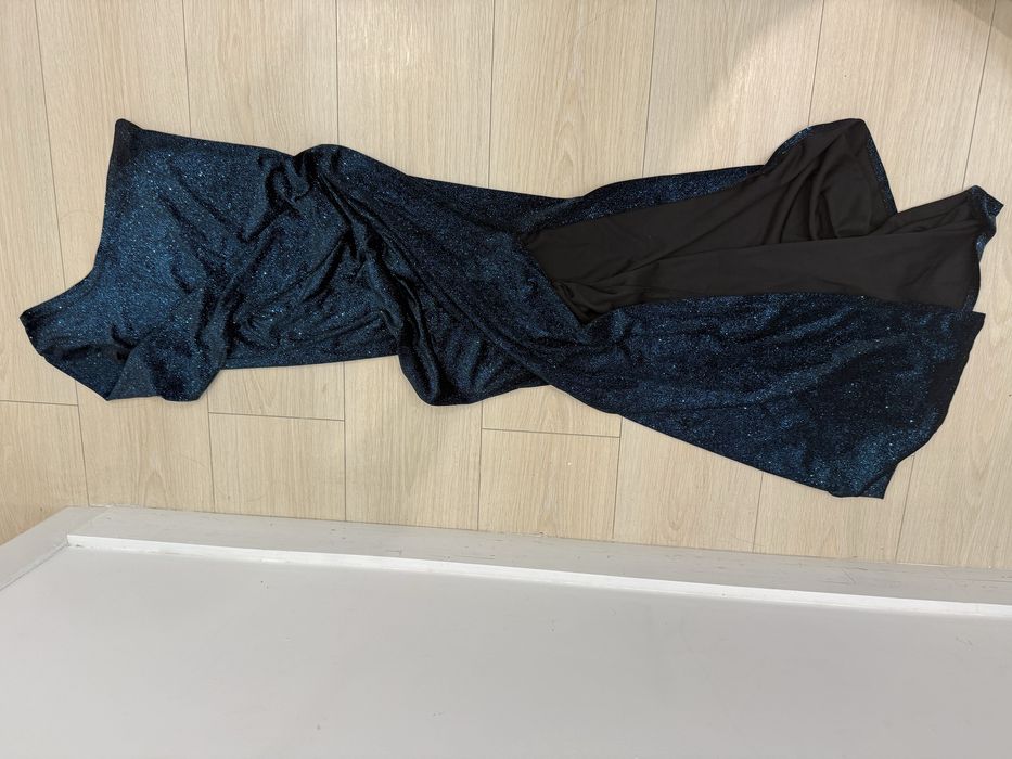 Очень красивое вечерние платье