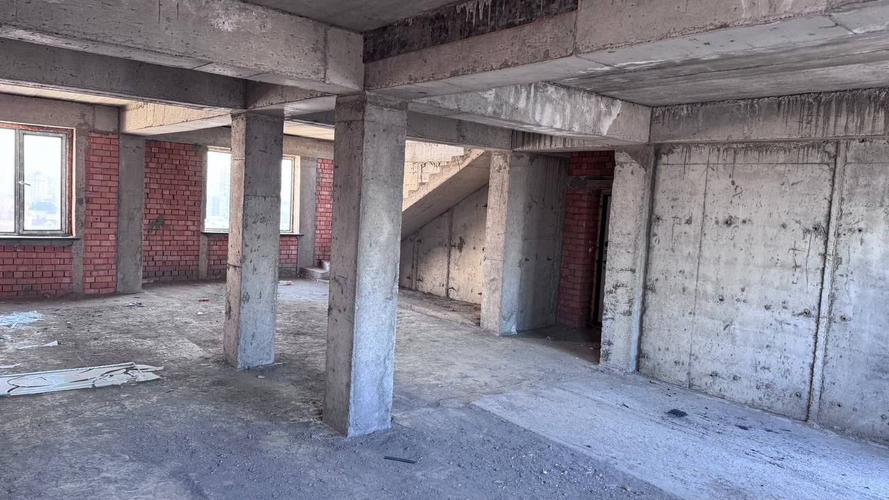Срочно продается! Бодомзор метро коробка 208 кв