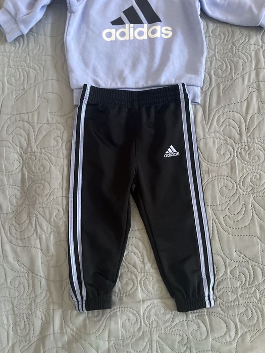 Trening Adidas pentru baietei